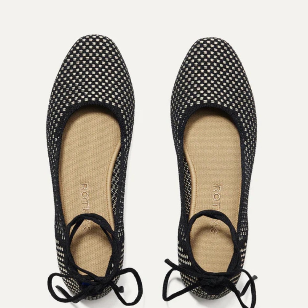 Rothy’s “the square wrap” size 9 noir (black and cream) 💃